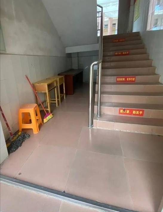 VArtdkAlXkhVCkL4.jpg