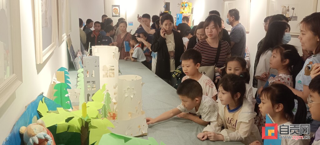 巧手造世界 2023自贡市青少儿手工作品展开幕-2.jpg
