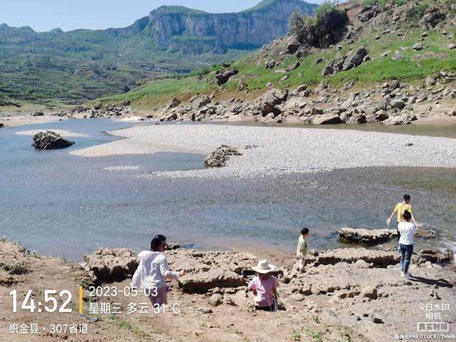 水电站放水致两名教师被卷走 家属称是为迎接领导检查去捡鹅卵石-5.jpg