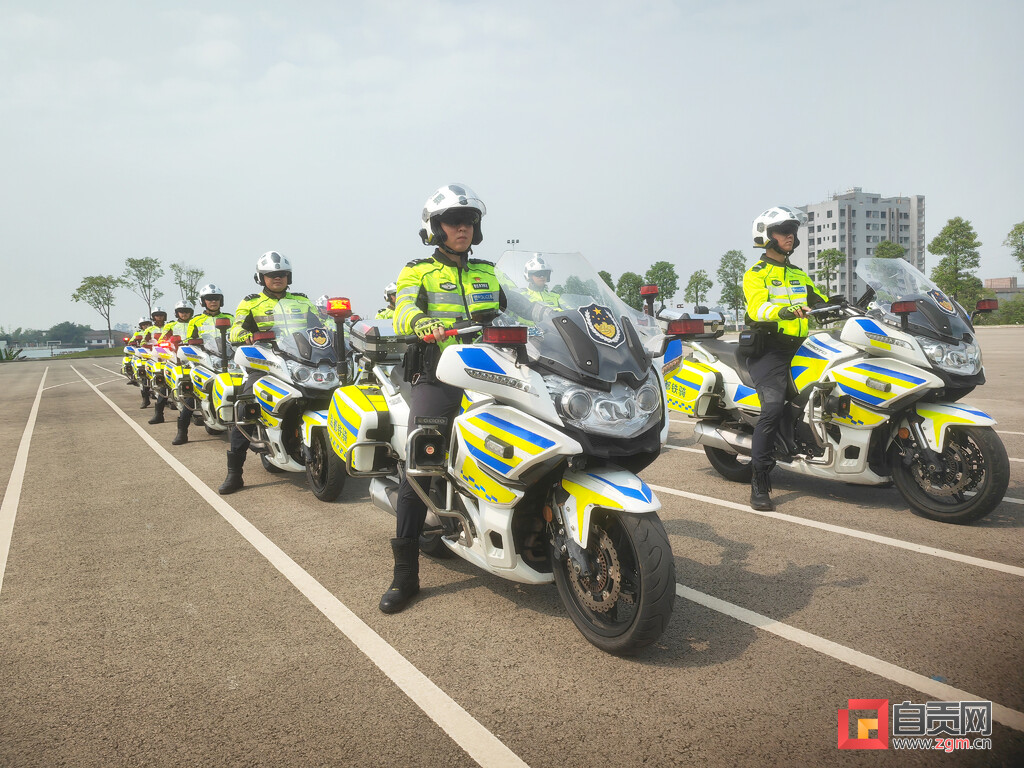 自贡公安交警提前谋划 助力“两考”安全畅通-1.jpg