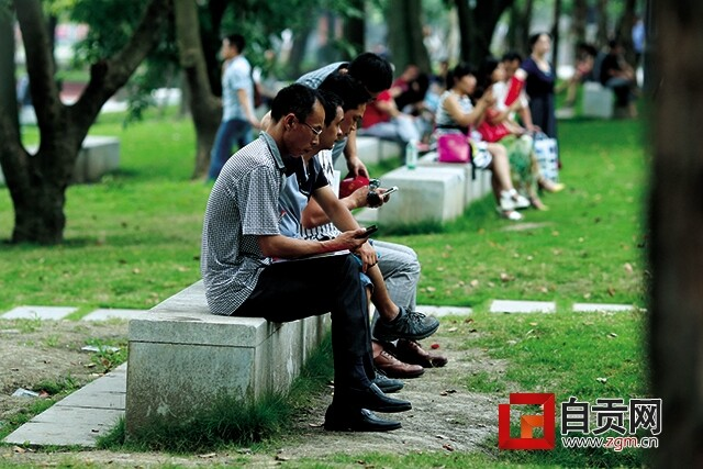 自贡高考瞬间回眸！你的青春在哪一年绽放？-8.png
