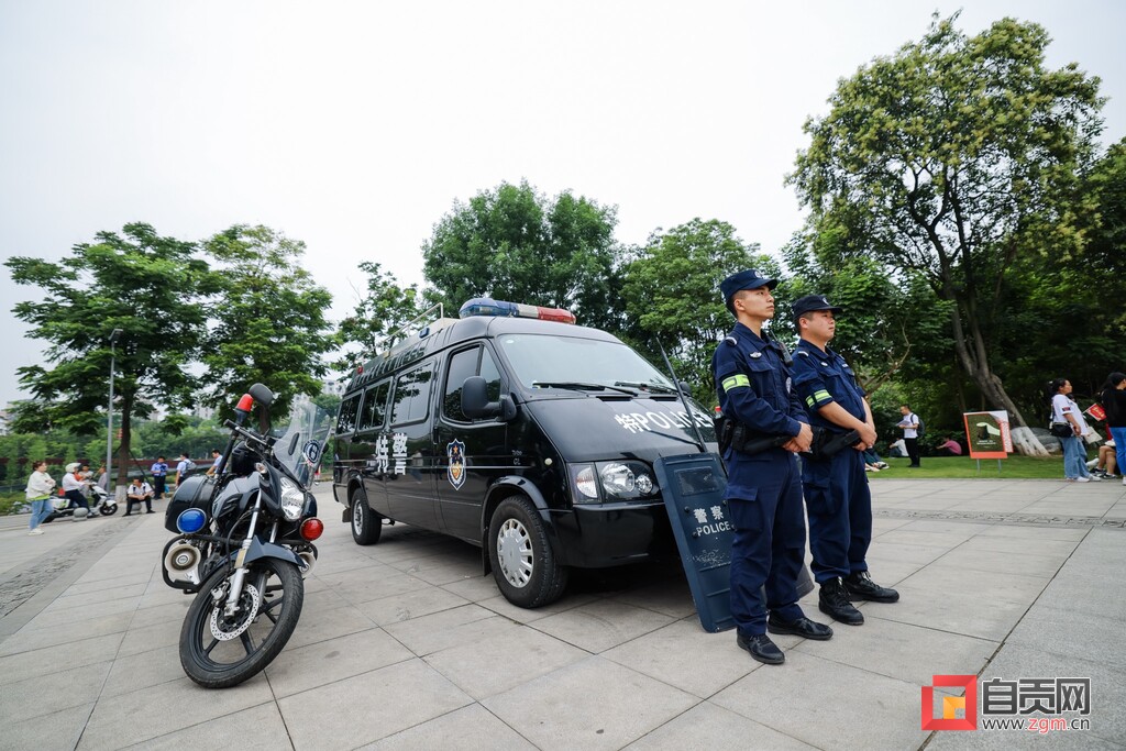 滚动报道 | 直击2023自贡高考-18.jpg