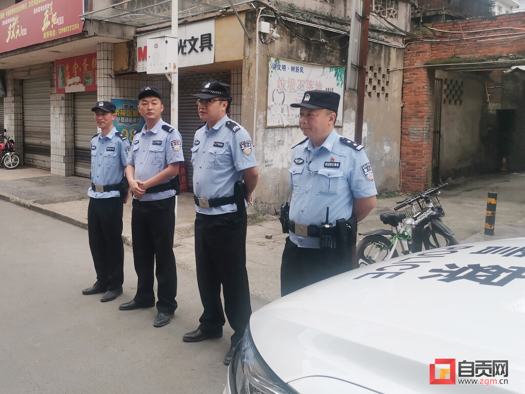 “今天，我们一起为考生加油”——高考首日自贡部分考点见闻-11.jpg