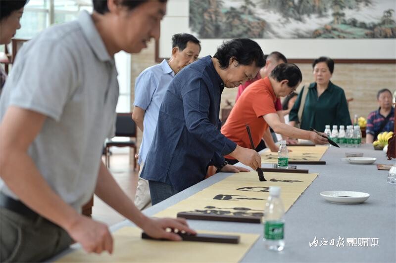 内自同城 | 打响大千艺术品牌！四川海峡大千书画院创作基地在内江落成-5.jpg
