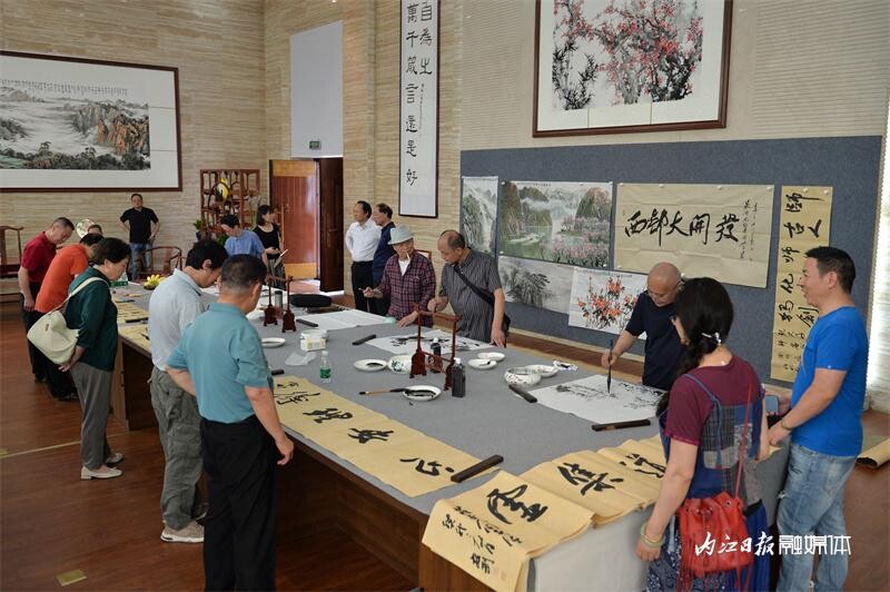 内自同城 | 打响大千艺术品牌！四川海峡大千书画院创作基地在内江落成-4.jpg