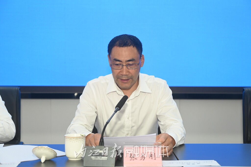 内自同城 | 10000碗牛肉面免费送！内江龙舟节系列促销活动抢先知-1.jpg