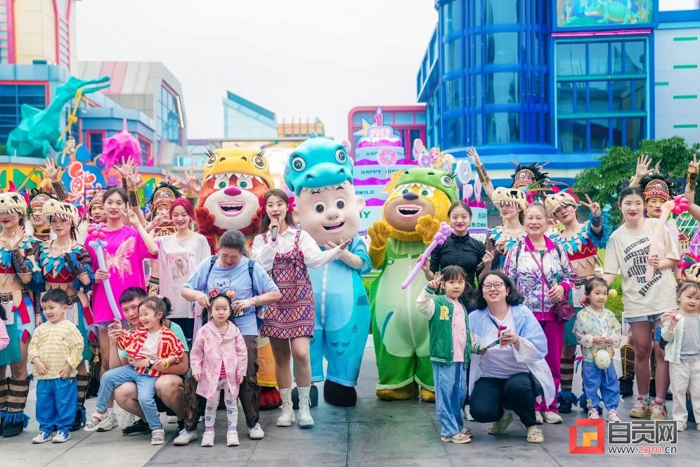 自贡方特一周年！累计接待游客近130万人次-4.jpg