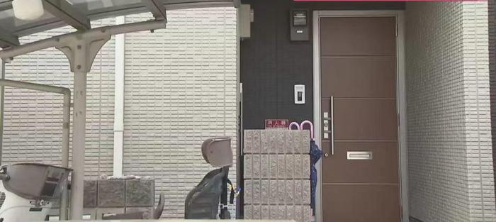 女童5年内住院43次，只因母亲故意不给食物反喂泻药-2.jpg