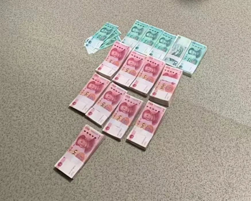 内自同城 | 案中案！威远警方为群众追回11万现金-1.jpg