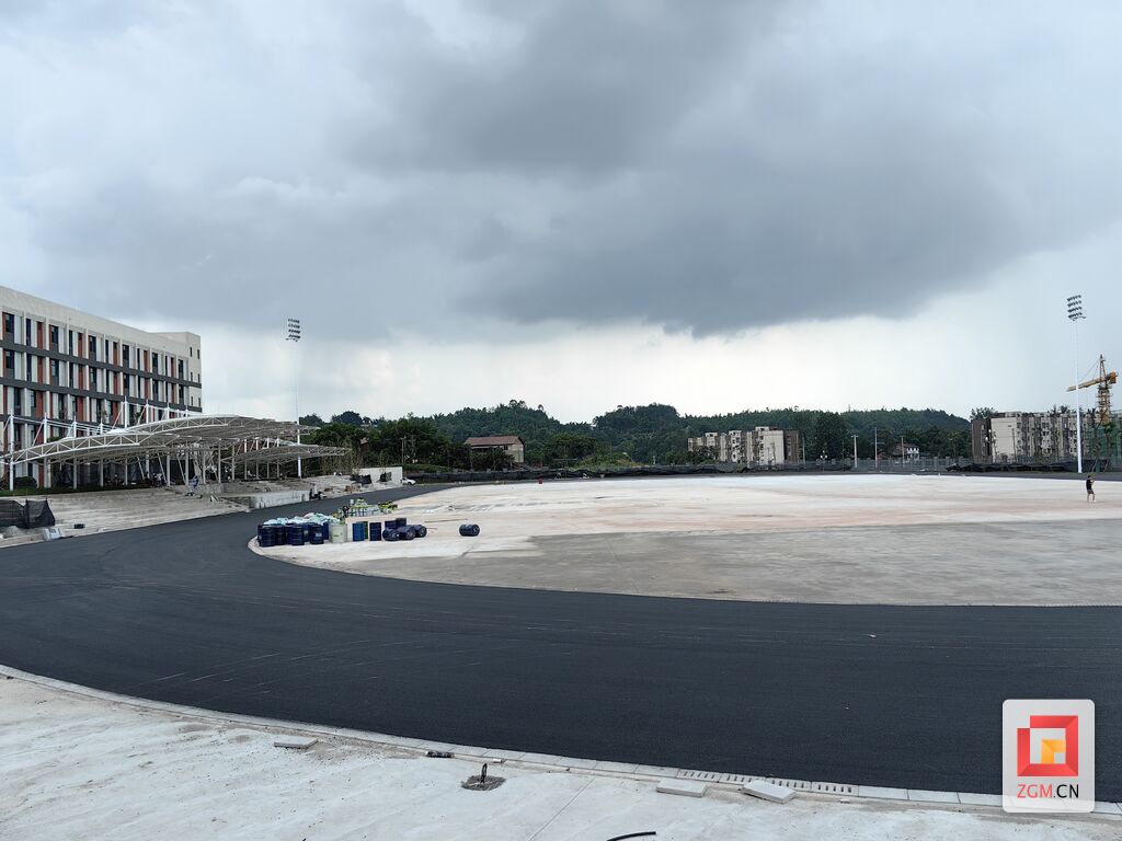 富顺一中改扩建项目完成主体工程建设-1.jpg