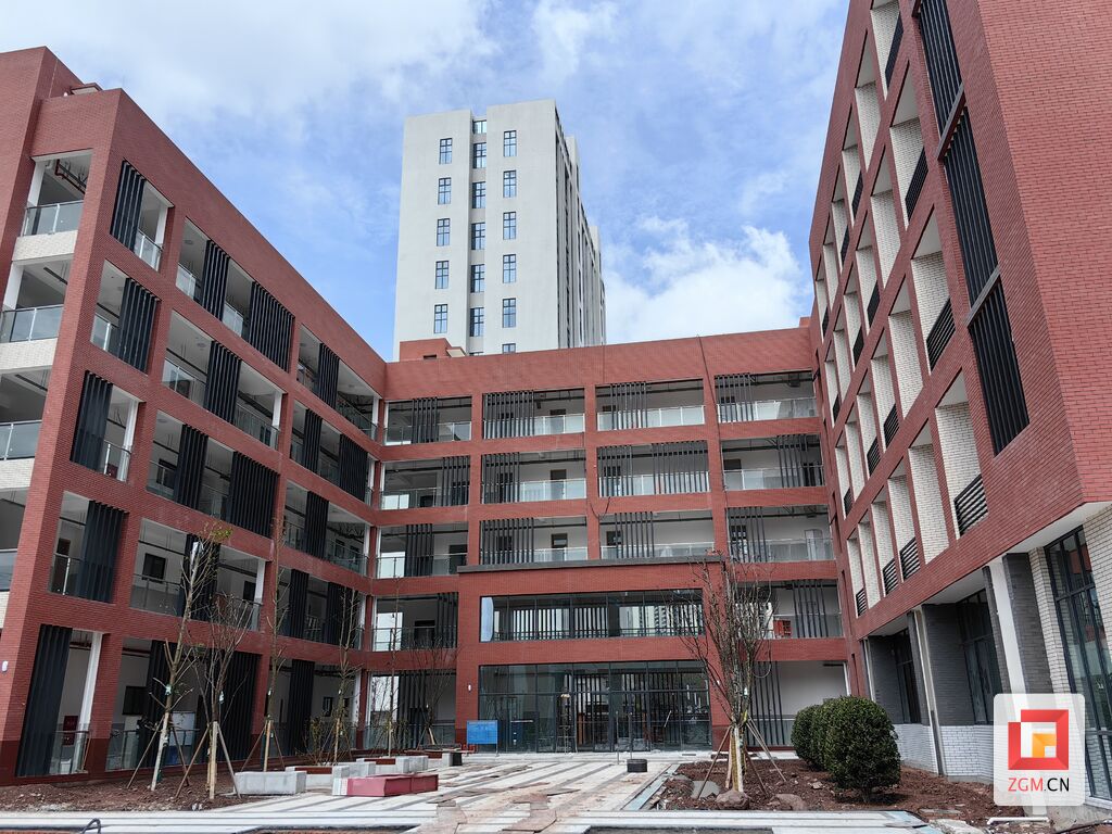富顺职校改扩建项目将于月底建成投使用-1.jpg