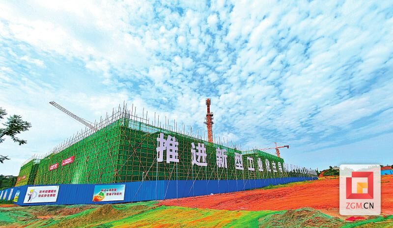 富顺县坚持工业当先、制造为重，大力实施“工业强县”战略——工业大突破推动县域经...-1.jpg