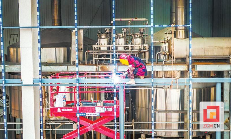 富顺县坚持工业当先、制造为重，大力实施“工业强县”战略——工业大突破推动县域经...-3.jpg