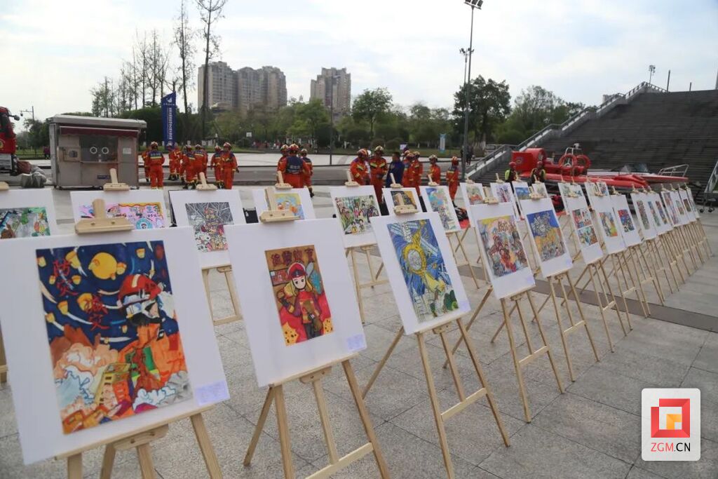 自贡中小学生防灾减灾科普绘画作品网络评选活动来啦-1.jpg