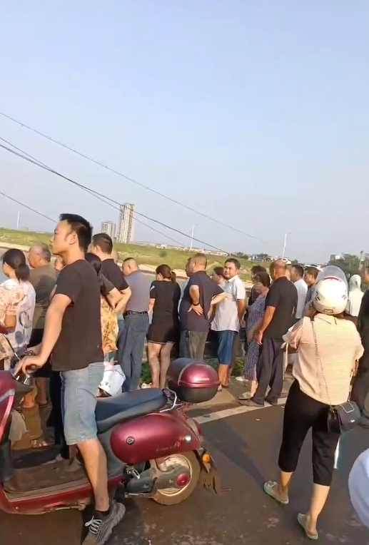 湖南岳阳发生一起溺亡事故致三死一伤，街道办：是否喝酒待鉴定-3.jpg