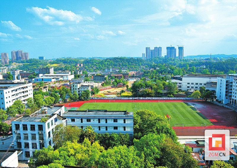 新学期 新起点 新目标——我市部分高中学校负责人谈“奋进之路”-6.jpg