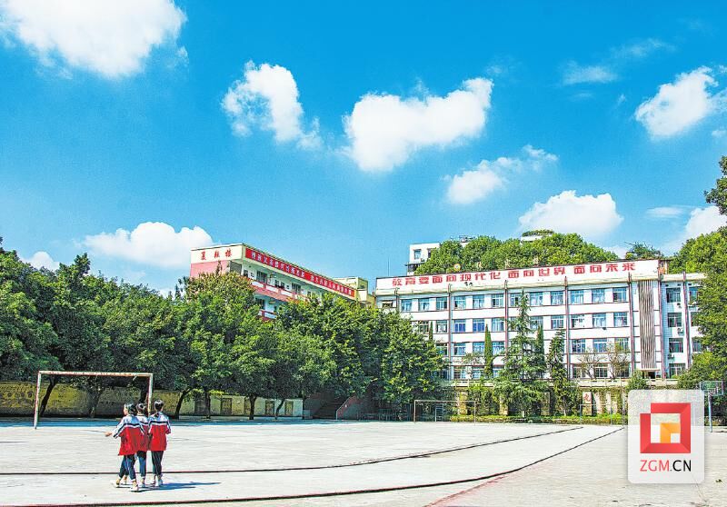 新学期 新起点 新目标——我市部分高中学校负责人谈“奋进之路”-7.jpg