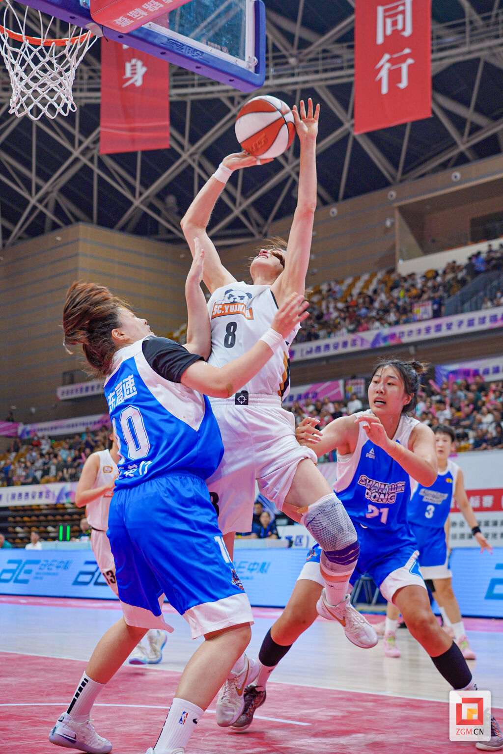 两连冠！四川远达美乐队再夺全国女篮锦标赛金杯-2.jpeg