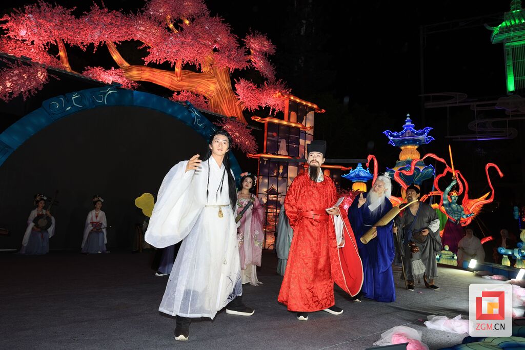“中国灯城”提灯邀客 自贡举办中秋国庆彩灯嘉年华媒体推介会-3.jpg