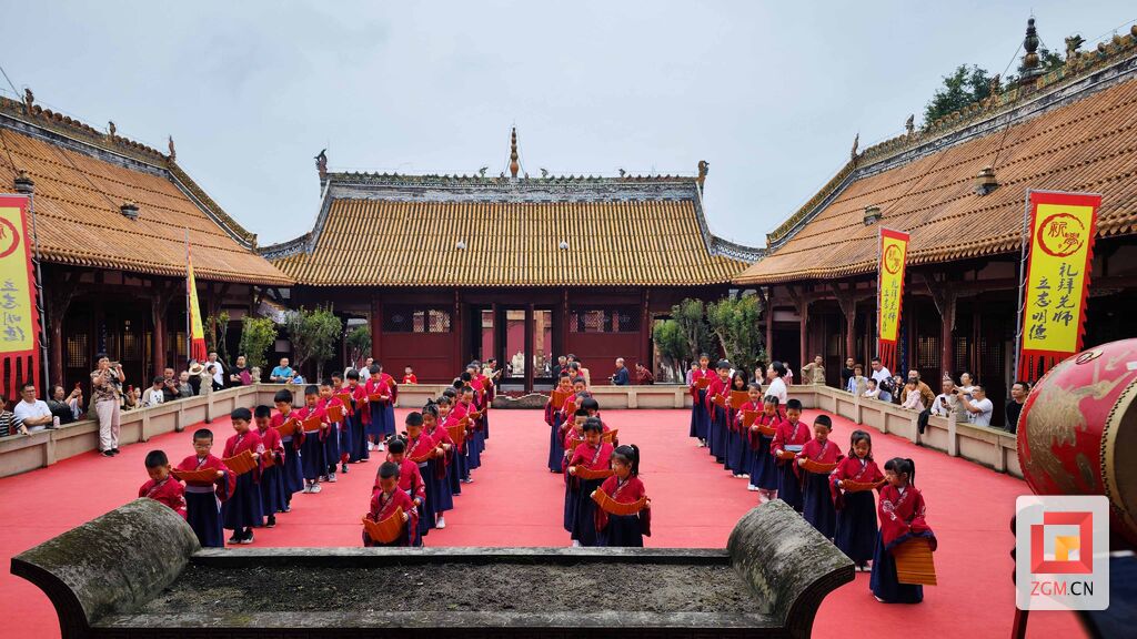 中秋国庆假期 富顺县文庙广场民俗活动精彩纷呈-4.jpg