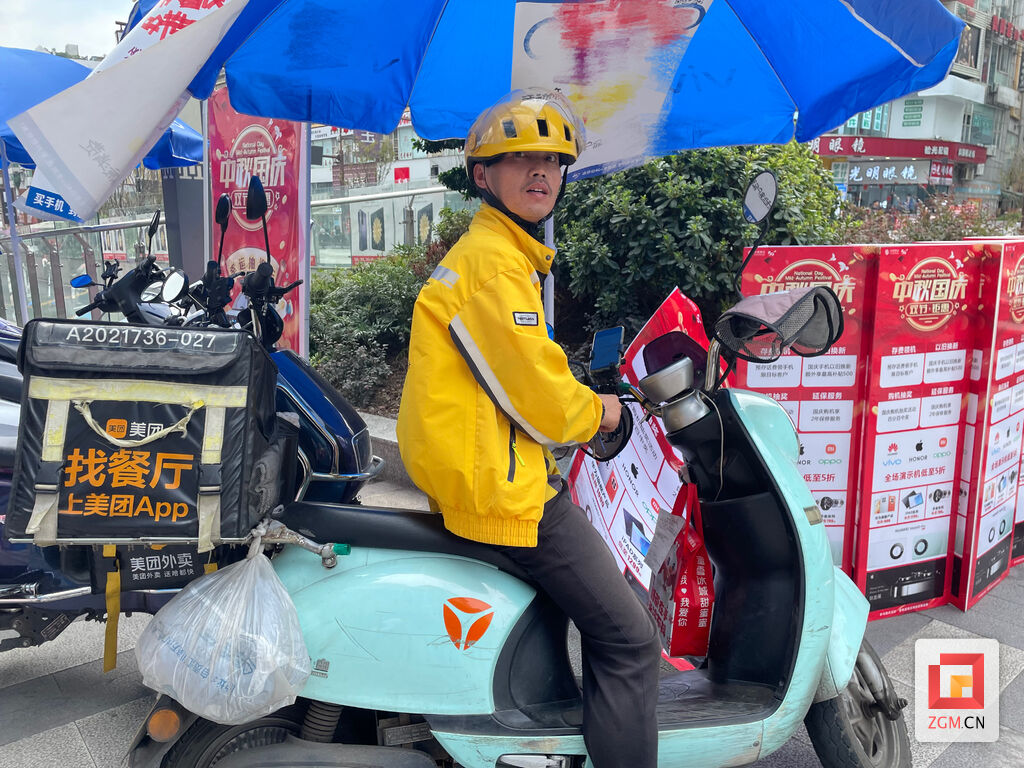 【持续更新】节日中的坚守｜自贡有你更精彩-10.jpg