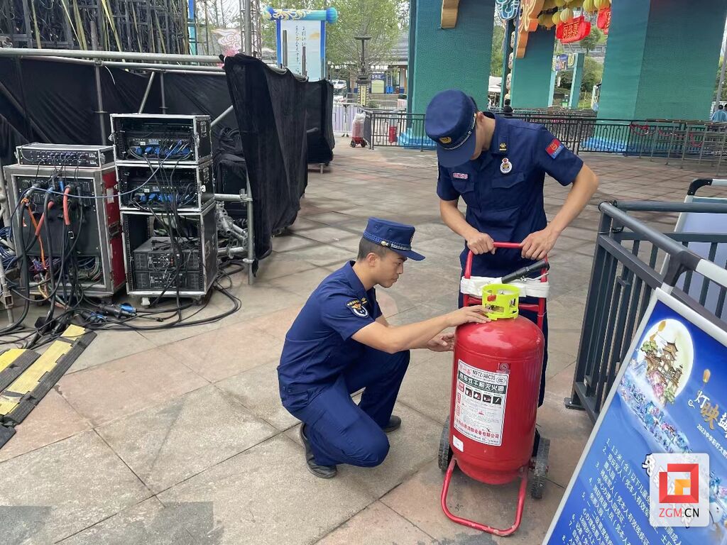 【持续更新】节日中的坚守｜自贡有你更精彩-28.jpg