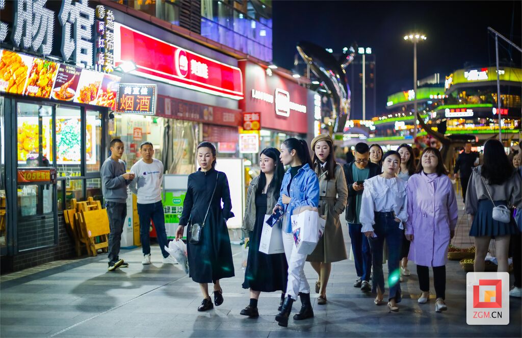 活动+体验+服务……中秋国庆假期自贡消费市场节日氛围拉满-2.jpg