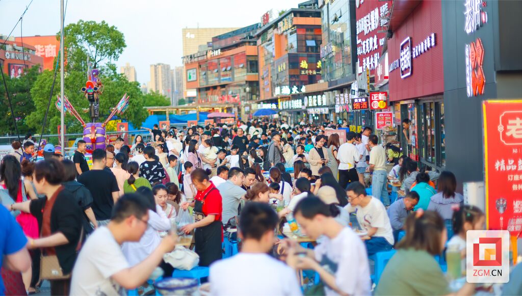 活动+体验+服务……中秋国庆假期自贡消费市场节日氛围拉满-6.jpg