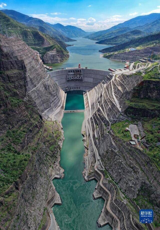 白鹤滩水电站发电量突破1000亿千瓦时-1.jpeg