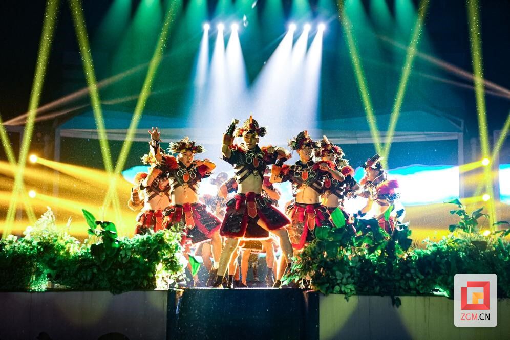 为夜添彩 自贡方特推出“原始奇幻夜”活动-5.jpg