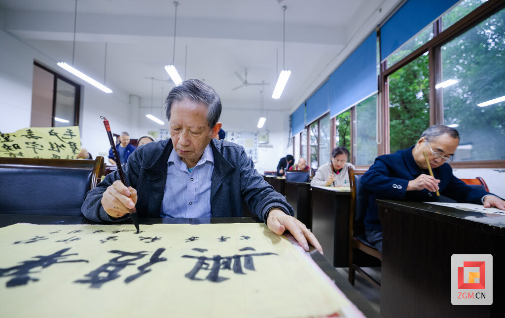 网络中国节·重阳 | 组图 最美不过夕阳红-6.jpg