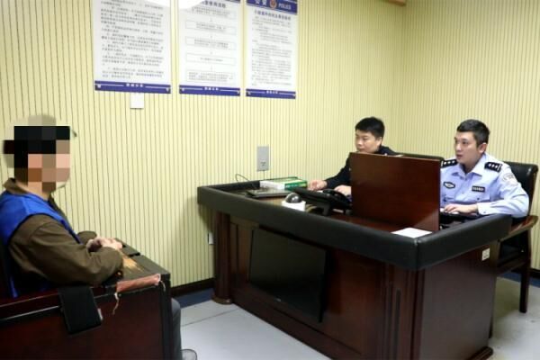 “交警将电动车车主推倒在地”？长沙警方辟谣！造谣者被行拘-2.jpg