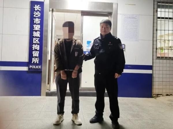“交警将电动车车主推倒在地”？长沙警方辟谣！造谣者被行拘-3.jpg