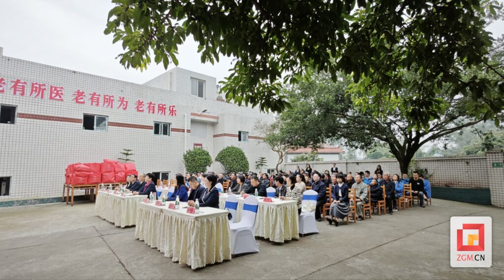 暖！志愿服务乡村行走进敬老院-6.jpg