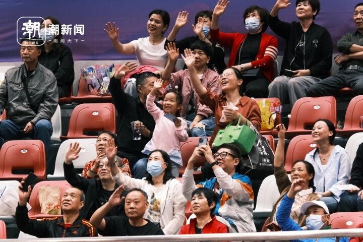 从汶川地震中走出的女孩，夺得杭州亚残运会乒乓球首金-3.jpg