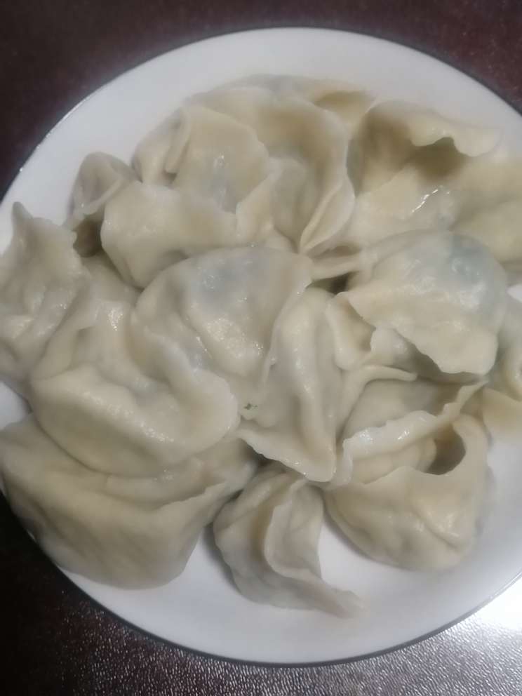 今晚上俺媳妇包的菠菜豆腐水饺，香！-2.jpg