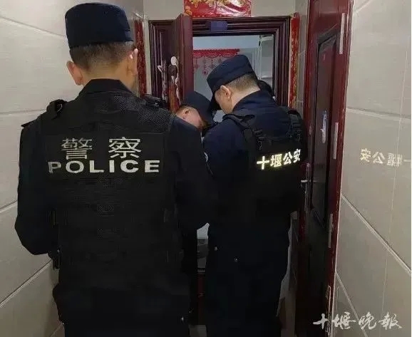 天降烟头落在6岁男童身上，全楼验DNA，找到他-2.jpg