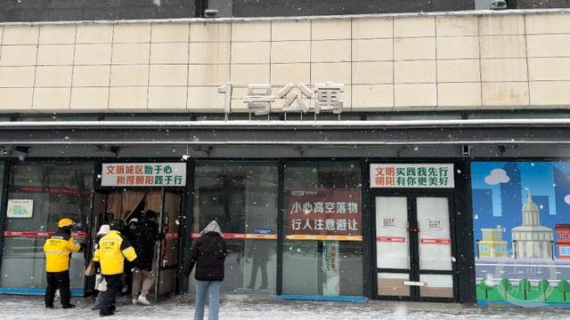 长春高空抛物致人死亡案庭审：检方建议判死刑，案发前被告曾故意10多次从高层扔东西砸-3.jpg