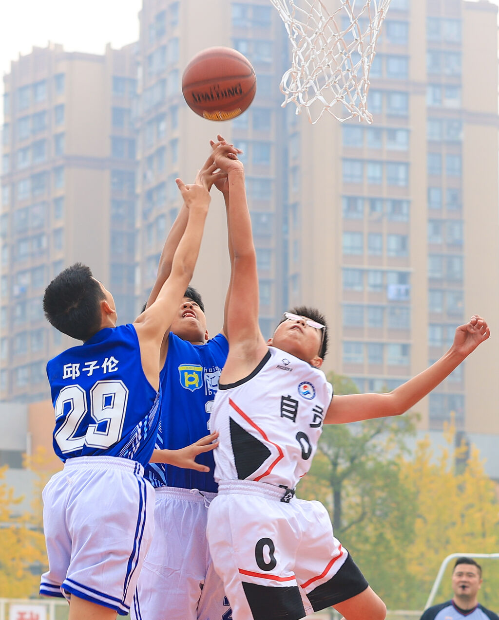迎“篮”而上 | 高新区、自流井区2023年中小学生校园篮球赛开赛-3.jpg