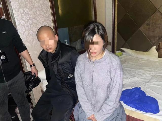 还有暗号？警方扫黄前台通风报信：“444”警察来了快跑！-3.jpg