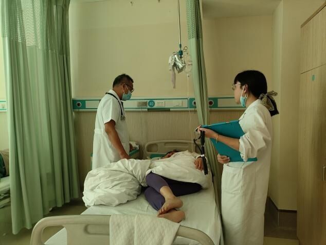 街头银杏金灿灿，医生呼吁别乱捡乱吃-3.jpg