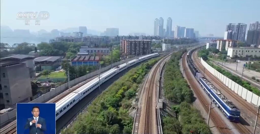 12306改版升级 记者体验打折火车票怎么买→-2.jpg