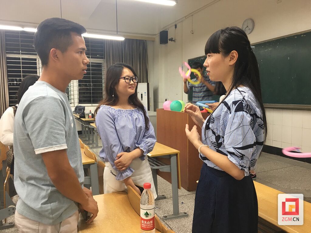 【人大代表风采】一路公益 手留余香——记市人大代表曹燕-3.jpg