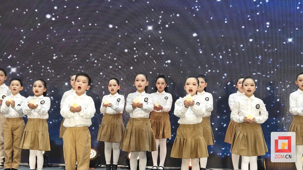 小小“蜀少年” 展演秀风采 四川省青少年文化艺术展演（自贡赛区）举行-1.jpg