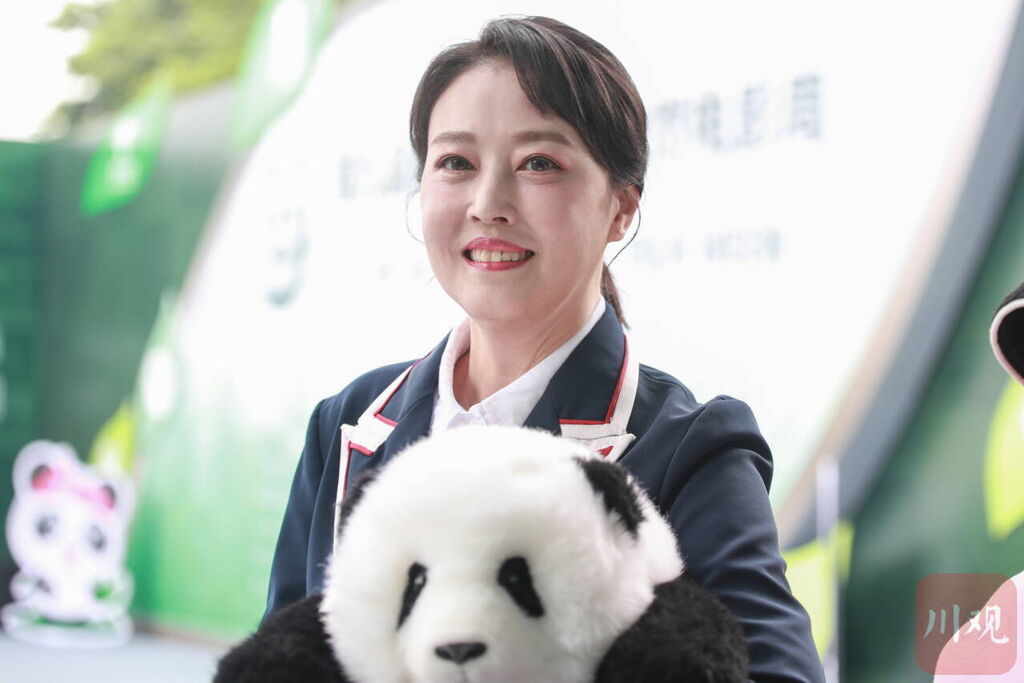 著名演员周海媚去世，上个月曾在雅安参加活动-1.jpg
