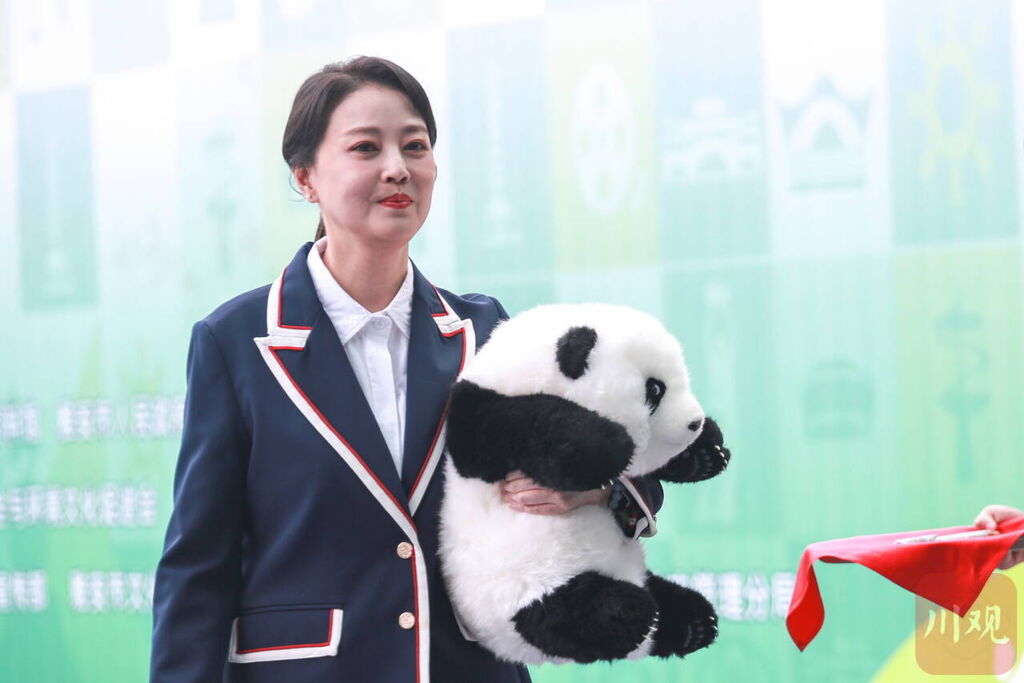 著名演员周海媚去世，上个月曾在雅安参加活动-2.jpg