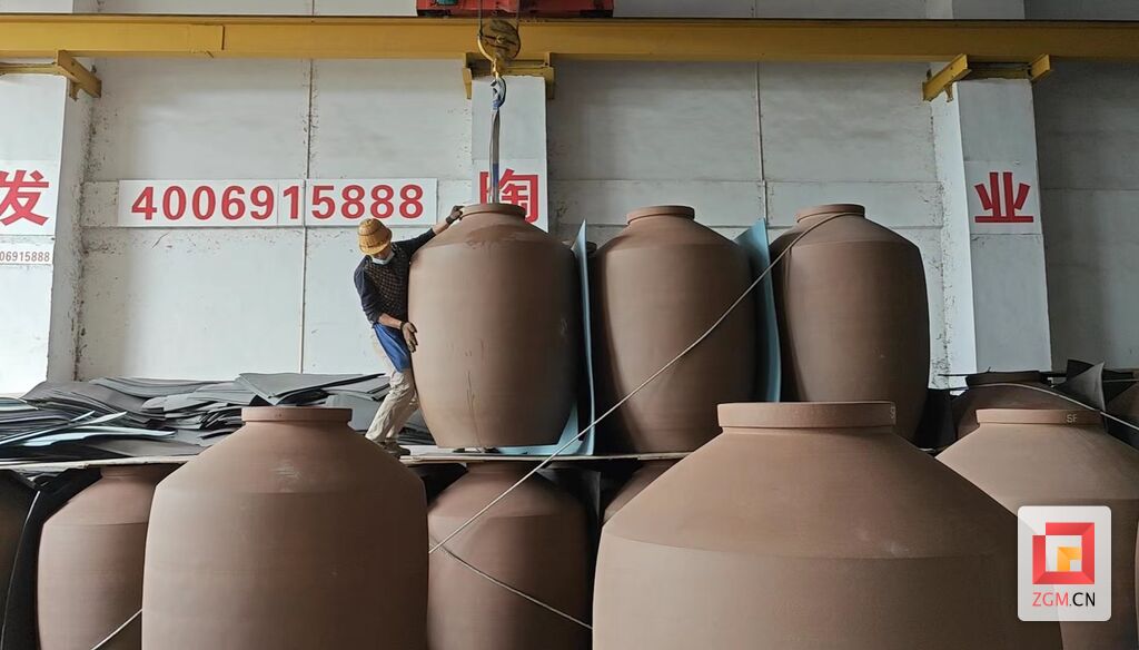 双管齐下 荣县土陶持续发力生产-1.jpg