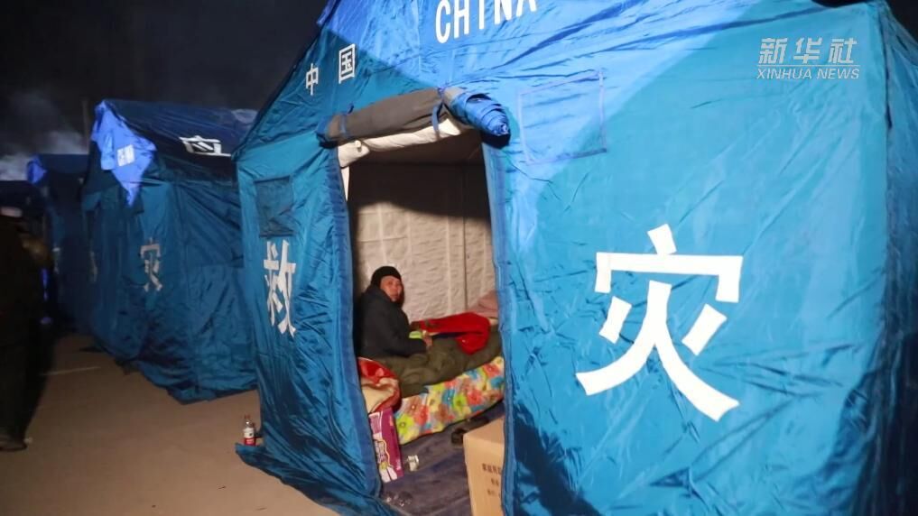 甘肃积石山地震48小时救援追踪-4.jpg