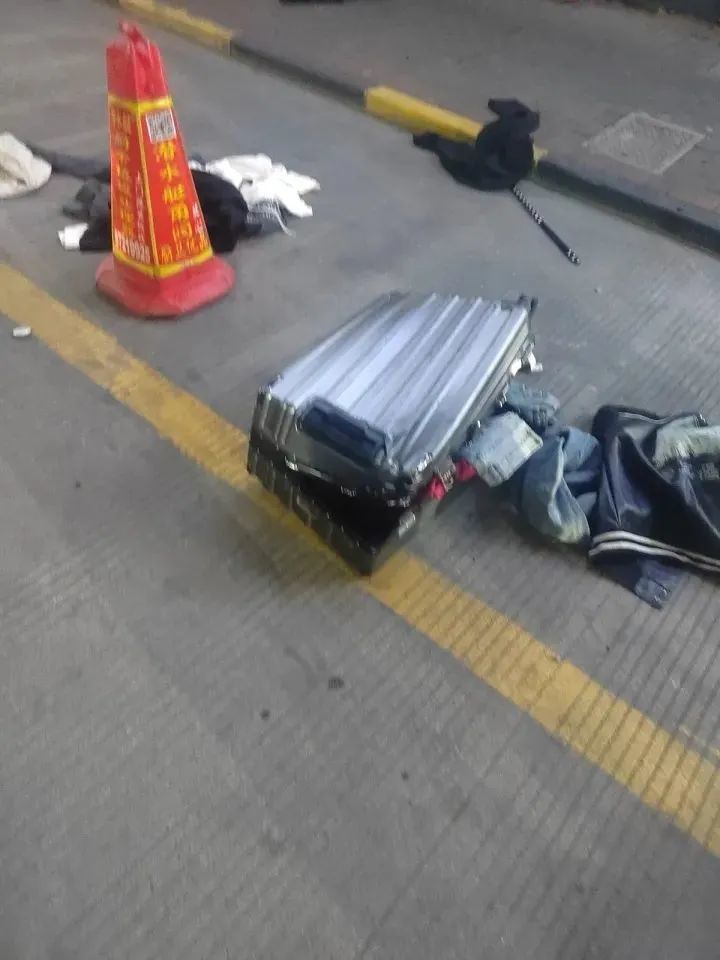 男子从15楼扔下行李箱，刑拘！-2.jpg