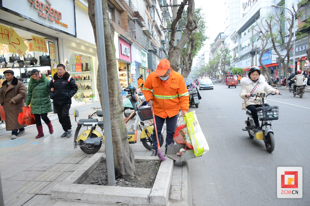 荣县：环境卫生更整洁 烟火荣州更宜居-2.jpg